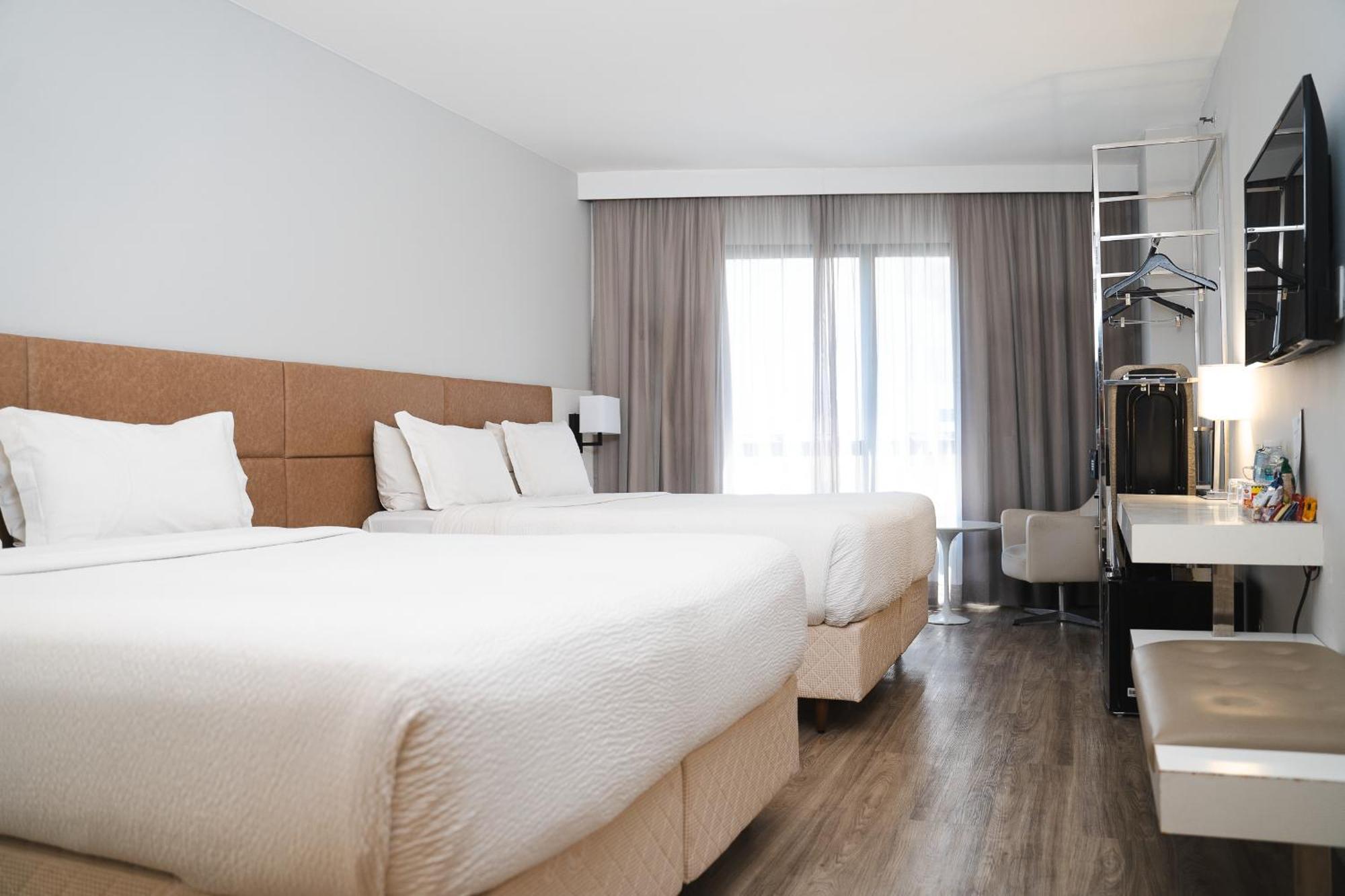 Hotel Radisson Rio De Janeiro Barra Exterior foto A typical room at the hotel